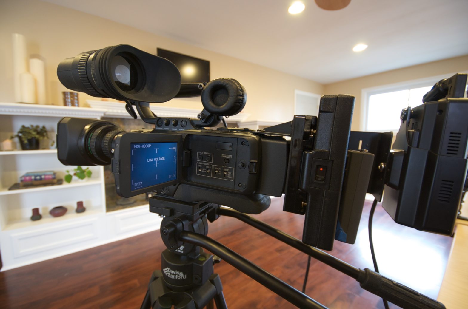 JVC GY-HD110U video camera