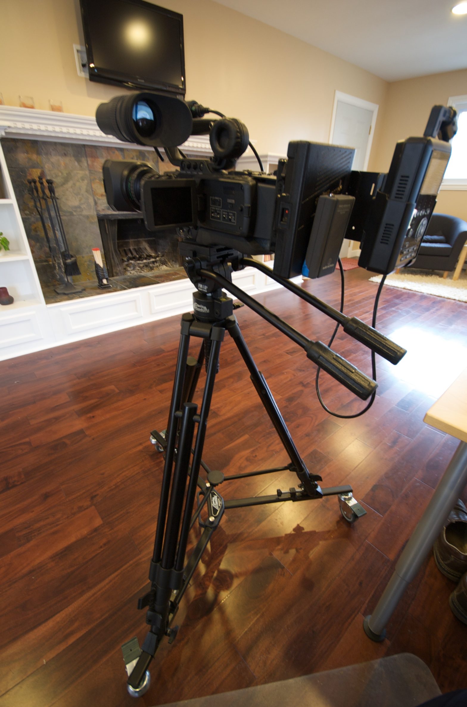 JVC GY-HD110U video camera