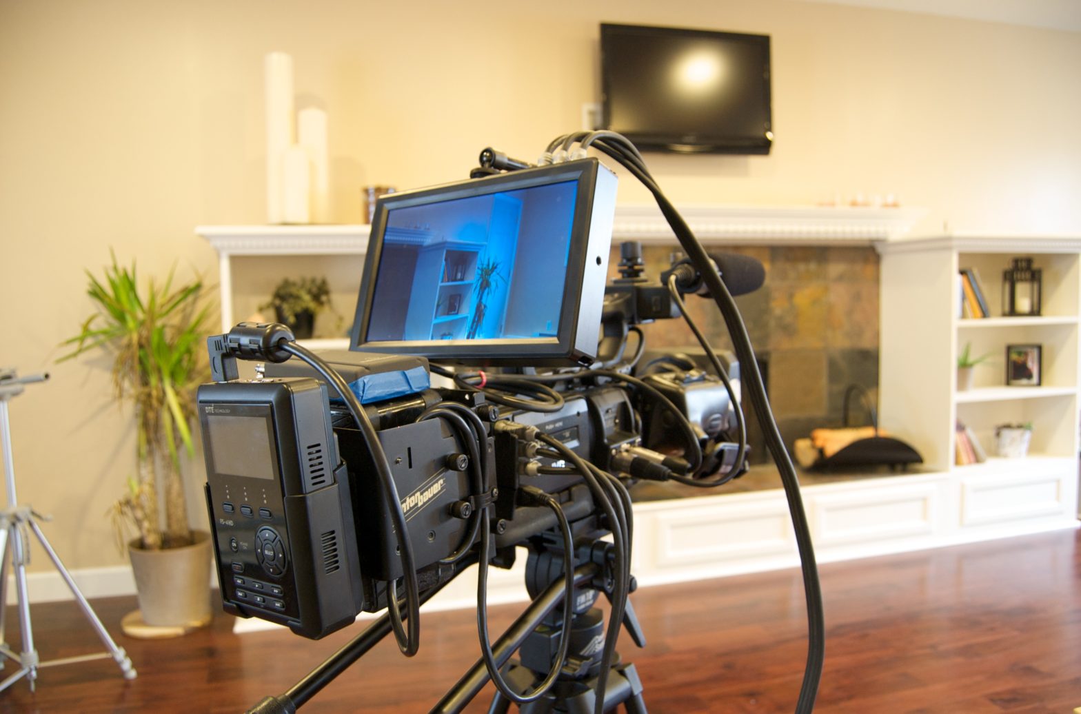JVC GY-HD110u with SmallHD DP1