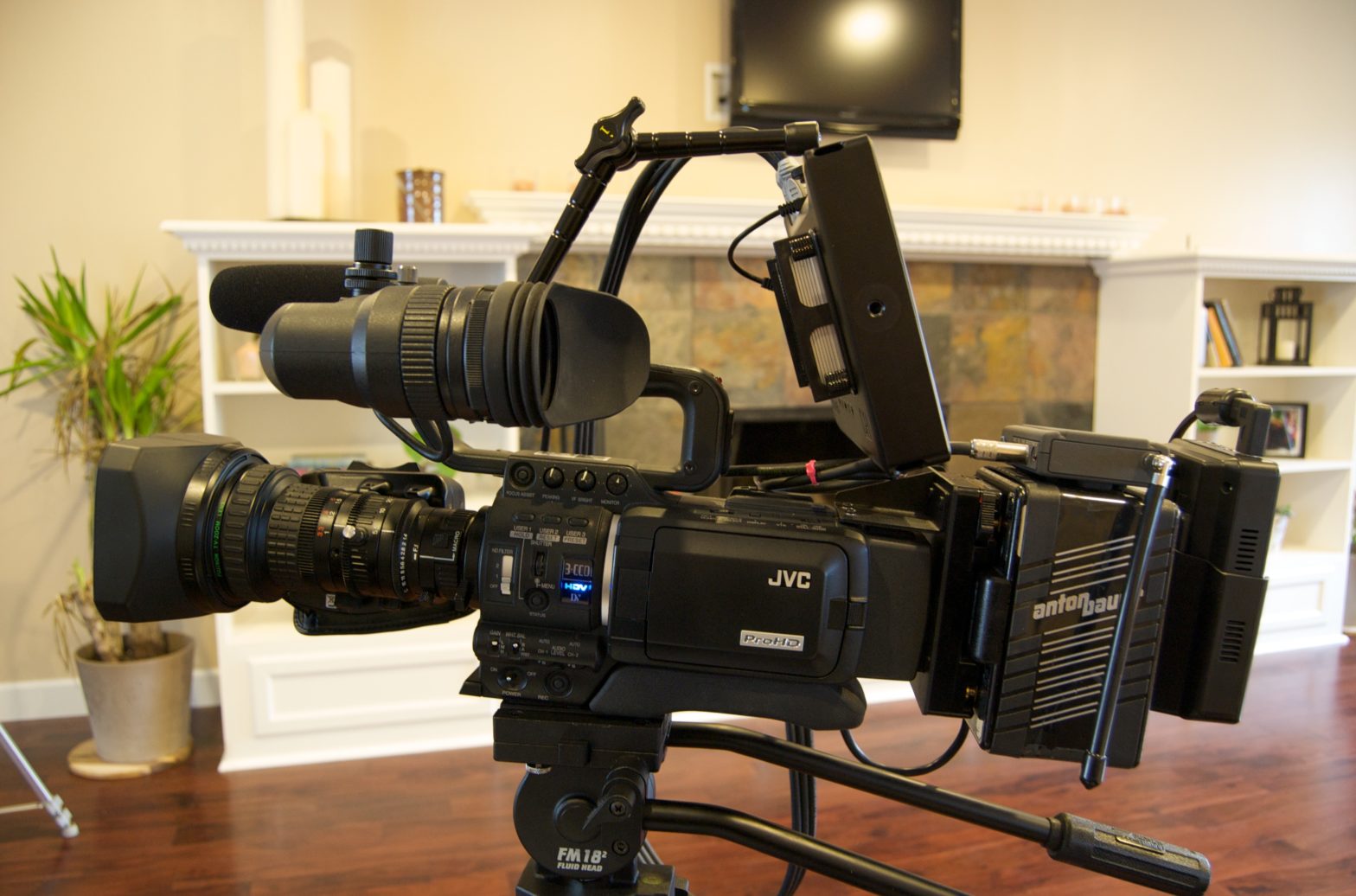 JVC GY-HD110u with SmallHD DP1