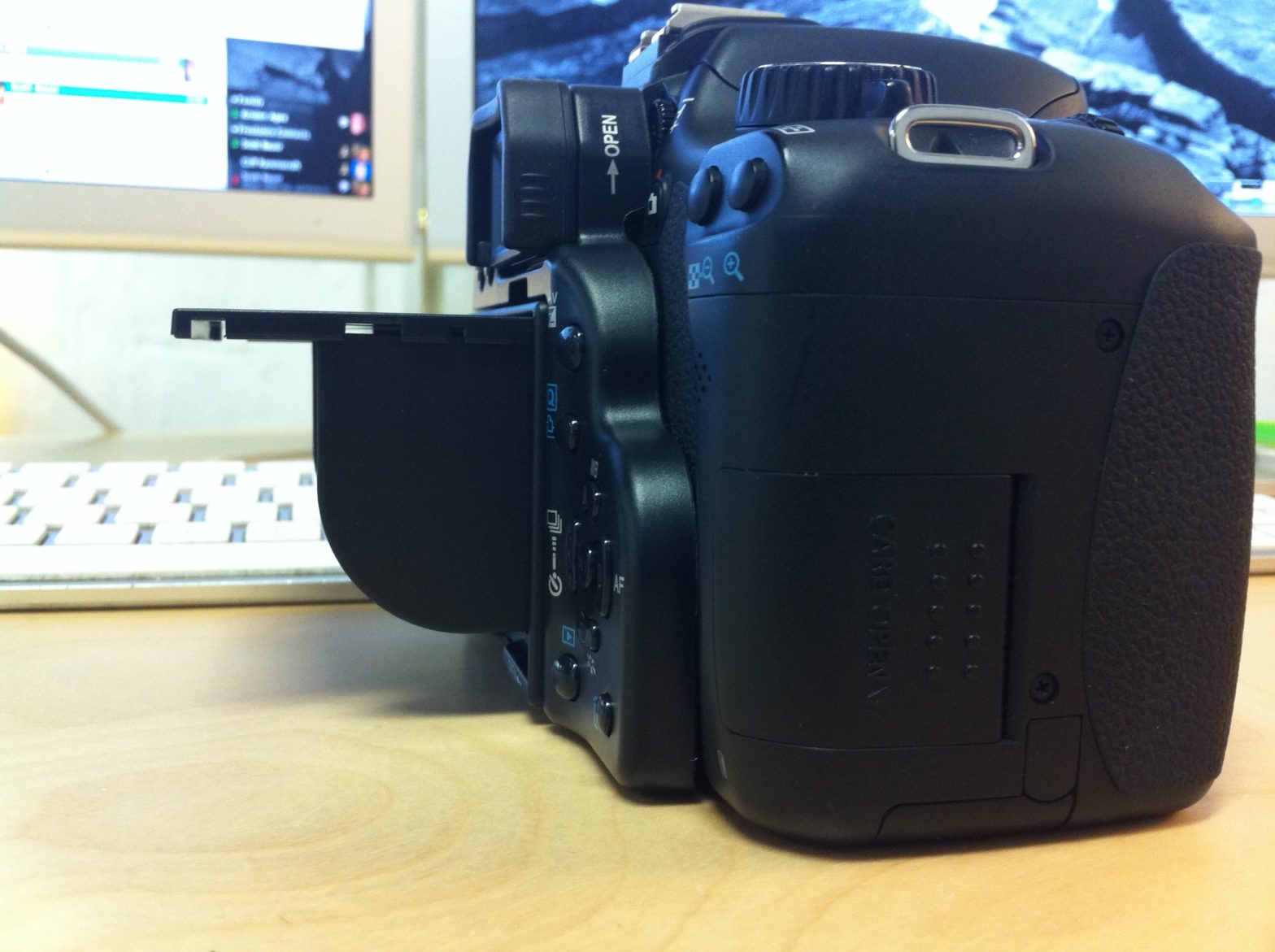 Delkin Devices DC550D-P on Canon T2i