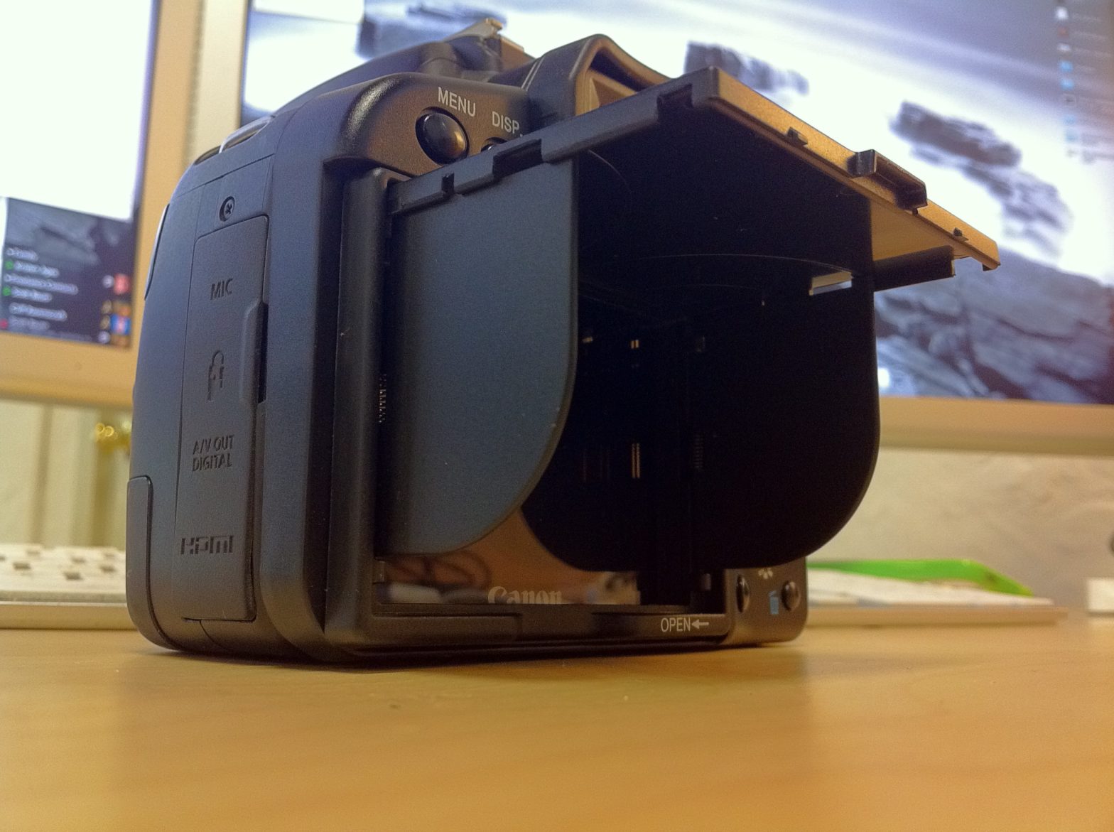Delkin Devices DC550D-P on Canon T2i