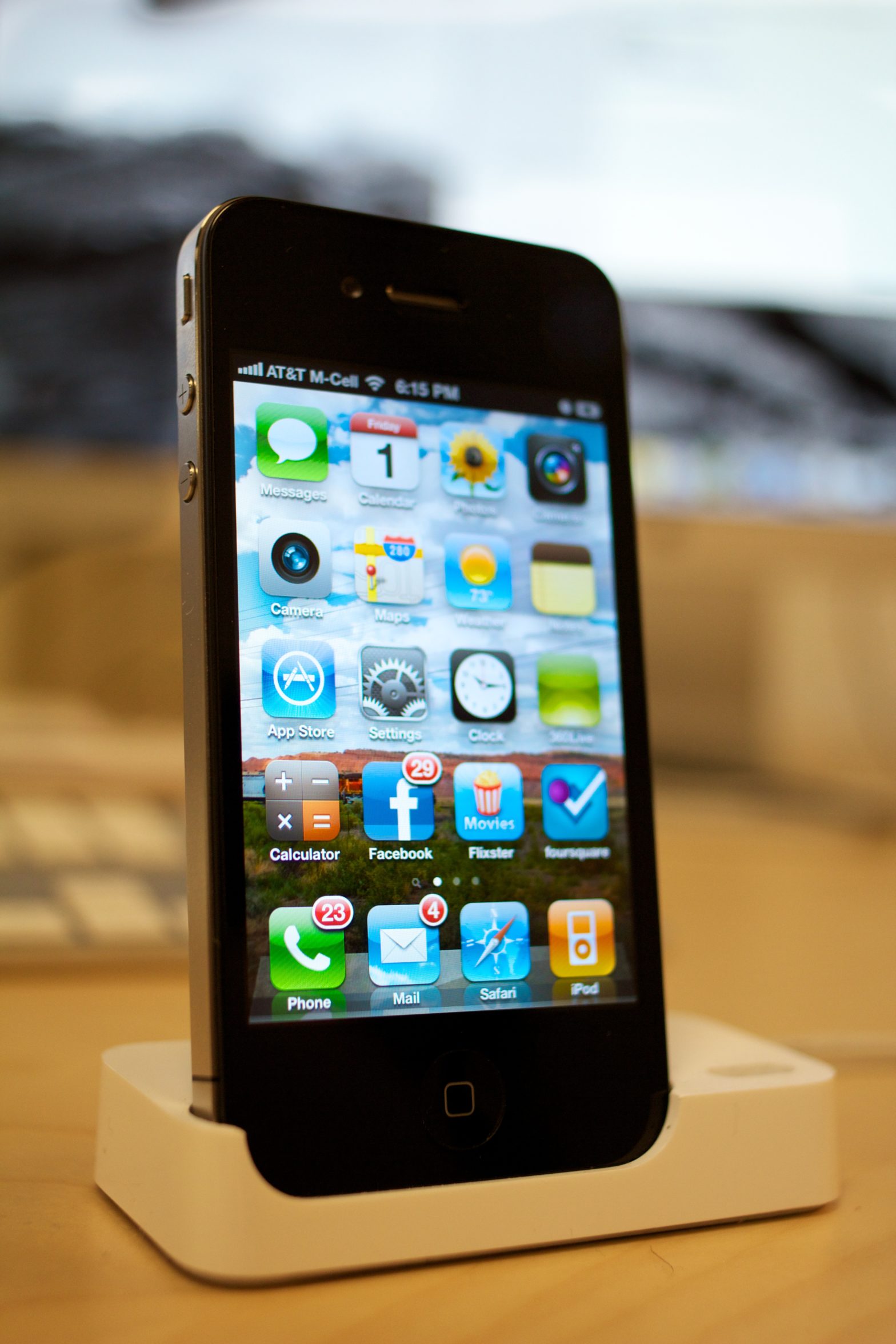 Apple iPhone 4