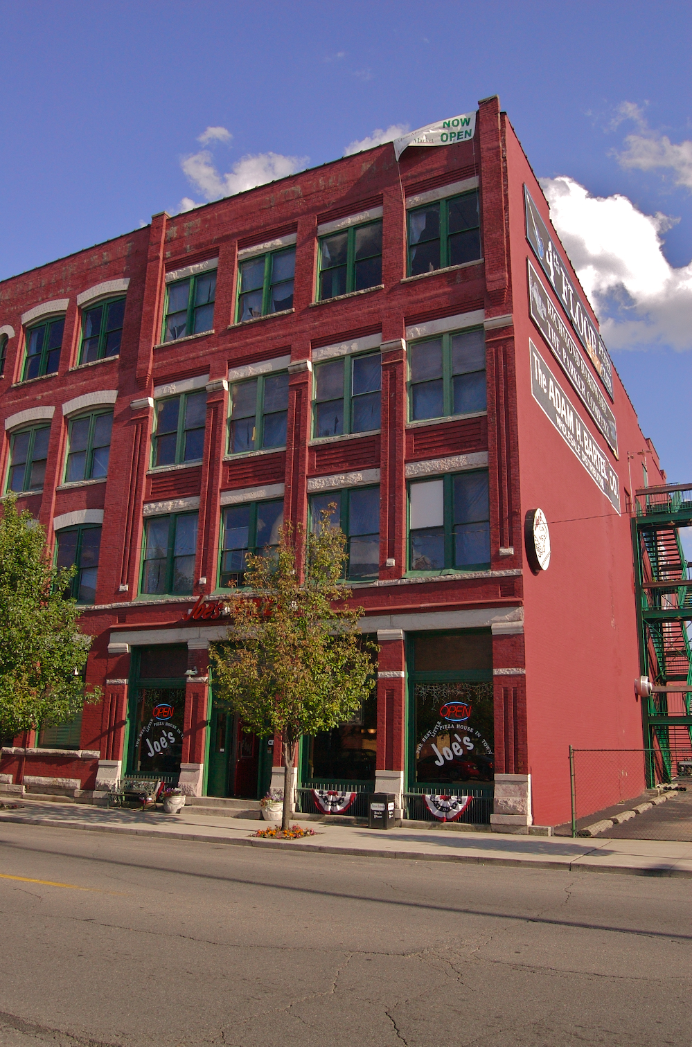 Joe’s Pizza
